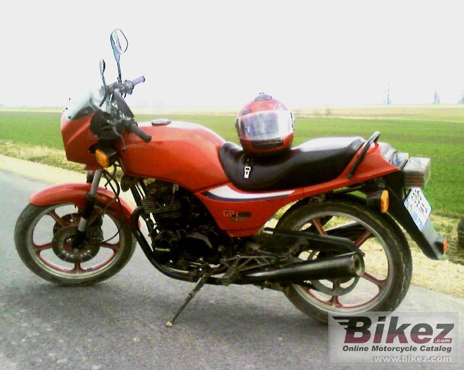 Big nymous user. gpz 305 belt drive picture and wallpaper from Bikez.com